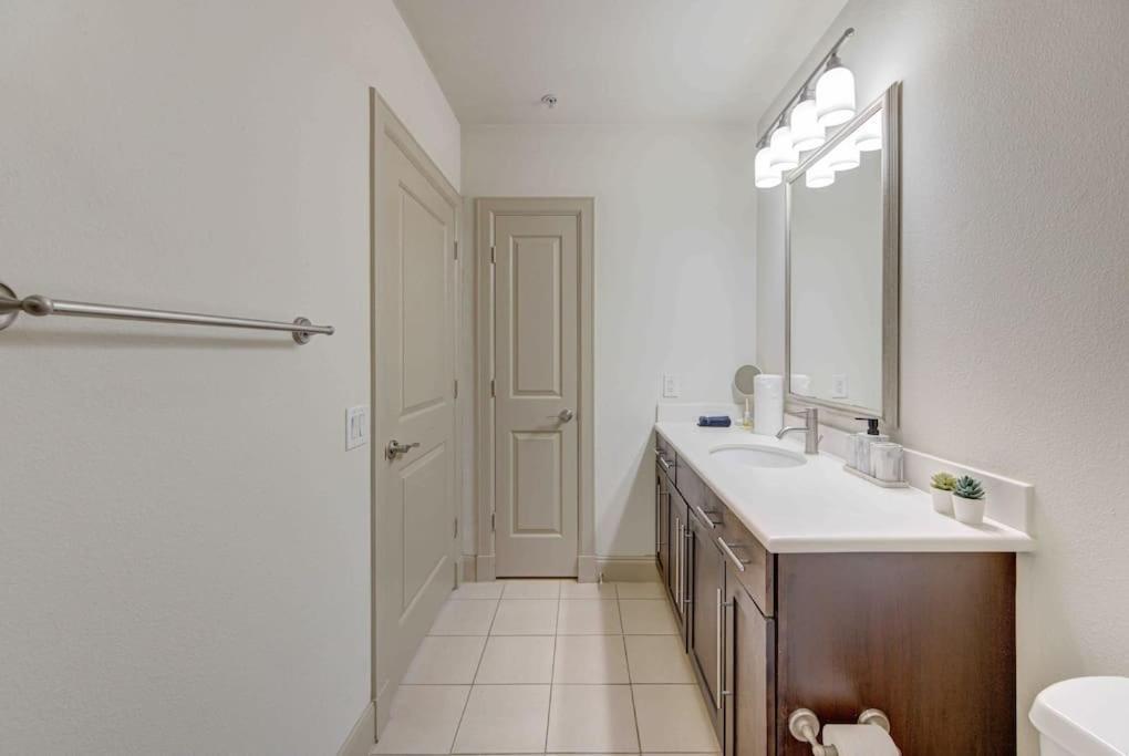 יוסטון Cozy Apt Nrg Pool,Wi-Fi, Free Parking, Petsok! מראה חיצוני תמונה