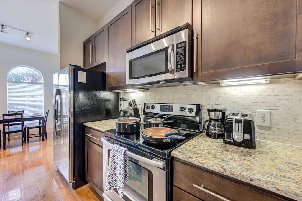 יוסטון Cozy Apt Nrg Pool,Wi-Fi, Free Parking, Petsok! מראה חיצוני תמונה